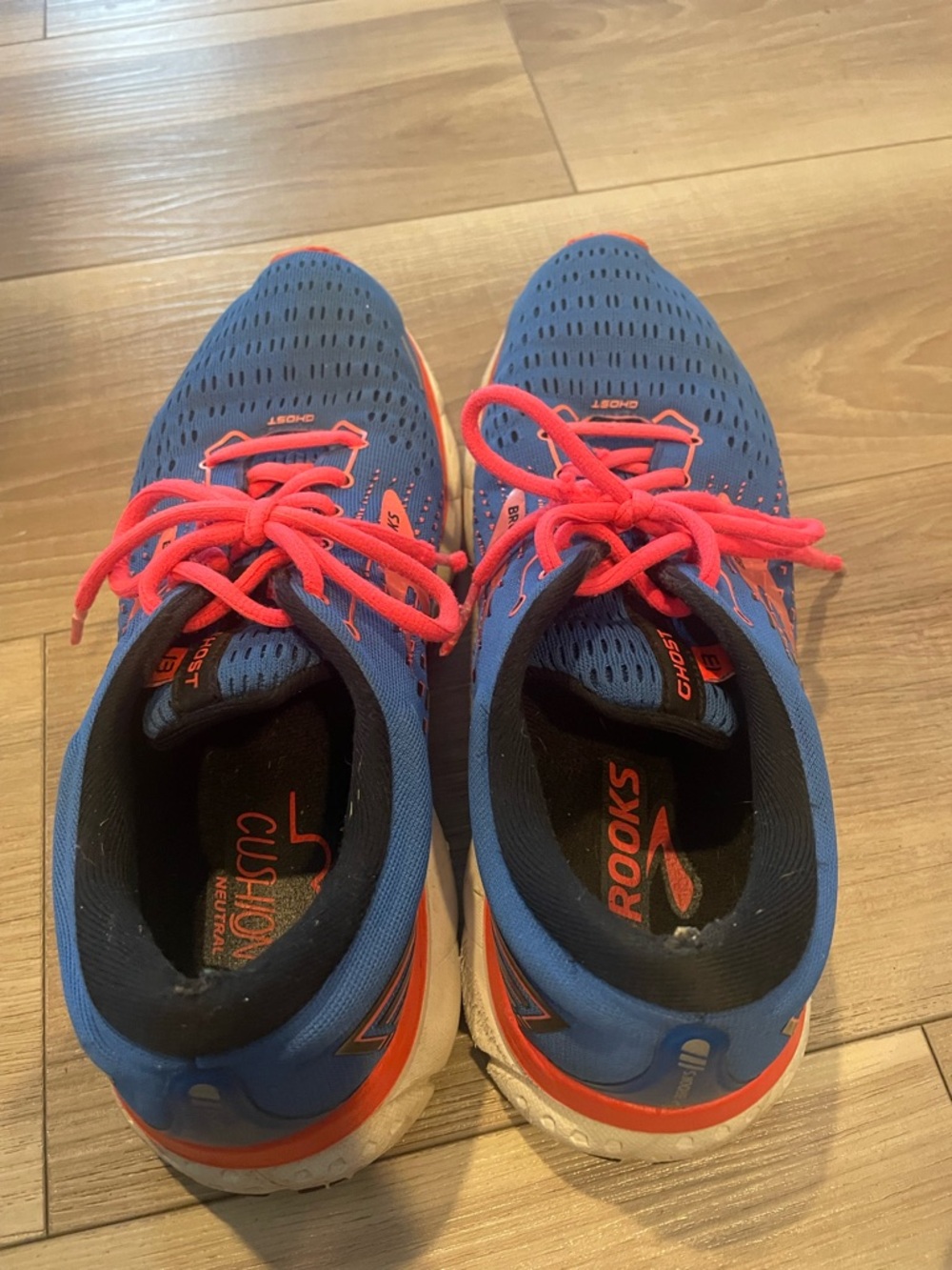 Brooks Blue Sneakers with orange Laces